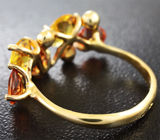 Золотое кольцо с сапфирами 2,79 карата и бесцветными цирконами