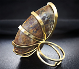 Крупное! Эффектное золотое кольцо с крупным аммонитом 94,34 карата с мозаикой аммолита и цаворитами Золото