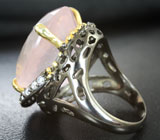 Серебряное кольцо с розовым кварцем 29+ карат и бесцветными топазами Серебро 925