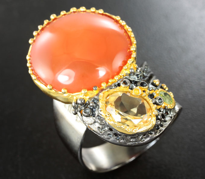 Серебряное кольцо с карнелианом, цитрином и перидотом