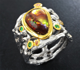 Серебряное кольцо с мексиканским огненным агатом, цаворитами и желтыми сапфирами Серебро 925