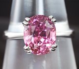 Кольцо с неоново-розовой шпинелью