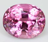 Кольцо с неоново-розовой шпинелью