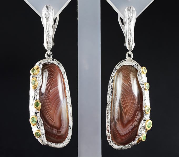Серебряные серьги с агатом 16,84 карата и цаворитами