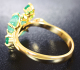 Золотое кольцо с африканскими резными изумрудами 1,44 карата и бриллиантами Золото