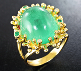 Золотое кольцо с крупным кабошоном уральского изумруда 17,24 карата и бриллиантами Золото