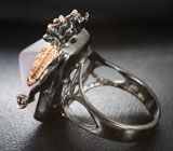 Серебряное кольцо с розовым кварцем и родолитами