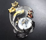 Серебряное кольцо с бесцветным кварцем 6+ карат, цитринами и гранатами