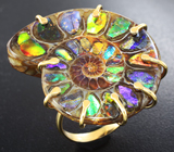Золотое кольцо с крупным аммонитом с мозаикой из аммолита 64,9 карата Золото