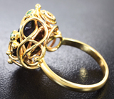 Золотое кольцо с ограненным черным опалом 4,2 карата, изумрудами и бриллиантами Золото