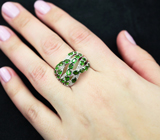 Эффектное серебряное кольцо с диопсидами Серебро 925