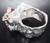Серебряное кольцо с необработанным сапфиром и родолитом Серебро 925