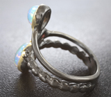 Серебряное кольцо с кристаллическими эфиопскими опалами и родолитом Серебро 925