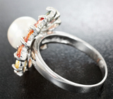Праздничное серебряное кольцо с жемчужиной и разноцветными сапфирами Серебро 925