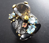 Серебряное кольцо с лемотрином 12+ карат, голубыми топазами и мозамбикским гранатом Серебро 925