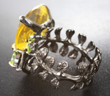 Серебряное кольцо с золотисто-желтым флюоритом 19+ карат, перидотами и диопсидами Серебро 925