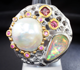 Серебряное кольцо с жемчужиной барокко 29,75 карата, эфиопским опалом 3,55 карата, шпинелями и розовыми сапфирами Серебро 925