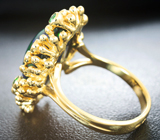 Золотое кольцо с кристаллическим черным опалом 6,38 карата, красными сапфирами, цаворитами и бриллиантами Золото