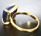 Золотое кольцо с крупным синим сапфиром 11,81 карата Золото