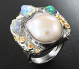 Серебряное кольцо с жемчужиной барокко 29,34 карата, эфиопскими опалами 3,24 карата и сапфирами Серебро 925