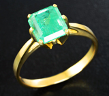Золотое кольцо с уральским изумрудом высокой чистоты 1,72 карата Золото