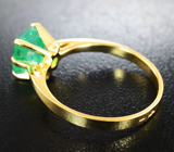 Золотое кольцо с уральским изумрудом высокой чистоты 1,72 карата Золото