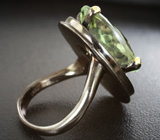 Серебряное кольцо с зеленым аметистом 13+ карат и перидотом