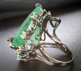 Серебряное кольцо с крупным зеленым флюоритом и голубыми топазами Серебро 925