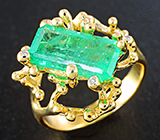 Золотое кольцо с уральским изумрудом 3,15 карата и бриллиантами Золото
