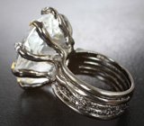 Серебряное кольцо с бесцветным кварцем 30+ карат и топазами Серебро 925