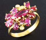 Золотое кольцо с рубинами, красными сапфирами и бриллиантами Золото