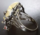 Серебряное кольцо с рутиловым кварцем, родолитами и мозамбикскими гранатами Серебро 925