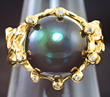 Кольцо с цветной жемчужиной и бриллиантами Золото