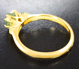 Золотое кольцо с уральским александритом 1,43 карата, зелеными сапфирами и бриллиантами Золото