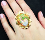 Золотое кольцо с потрясающим эфиопским опалом 22,45 карата, уральскими демантоидами и бриллиантами Золото