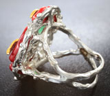 Серебряное кольцо с кораллами и изумрудами Серебро 925