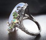 Серебряное кольцо c халцедоном 19+ карат, голубым топазом, кристаллическими эфиопскими опалами, диопсидами Серебро 925