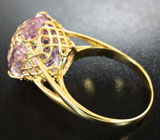 Золотое кольцо с ярким афганским кунцитом 15,27 карата Золото