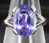 Кольцо с чистейшим танзанитом, синими сапфирами и бриллиантами Золото