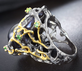 Серебряное кольцо c цветной жемчужиной барокко 38,39 карата и цаворитами Серебро 925