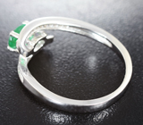 Чудесное серебряное кольцо с ярким изумрудом Серебро 925