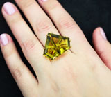 Золотое кольцо с чистейшим лимонным цитрином авторской огранки 25,12 карата Золото