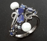Изысканное серебряное кольцо с жемчугом и синими сапфирами
