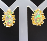 Золотые серьги с роскошными ограненными эфиопскими опалами 3,91 карата, цаворитами и бриллиантами Золото