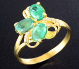 Золотое кольцо с яркими уральскими изумрудами и бриллиантами Золото