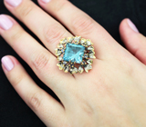 Серебряное кольцо с голубым топазом лазерной огранки 14,5 карата и васильковыми сапфирами Серебро 925