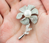 Эффектная серебряная брошь-цветок с жемчужиной Серебро 925