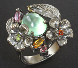 Черненое серебряное кольцо с пренитом и разноцветными тумралинами