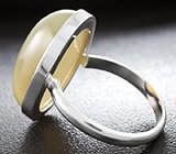 Кольцо c лунным камнем с эффектом кошачьего глаза