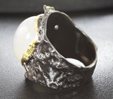 Серебряное кольцо с лунным камнем, перидотами и аметистами Серебро 925